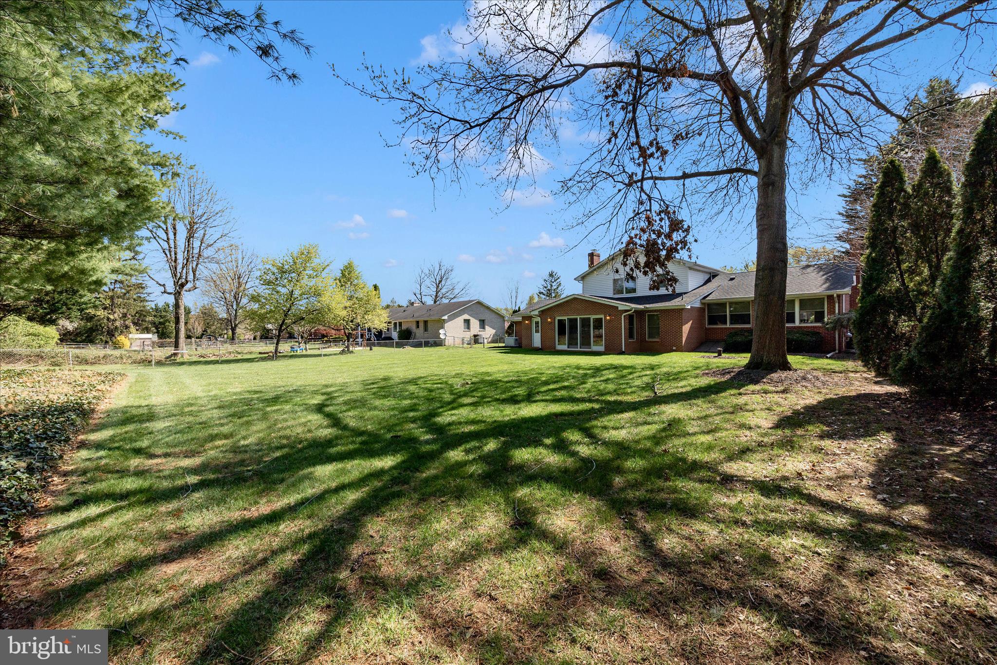 8022 FIELDSTONE DRIVE
