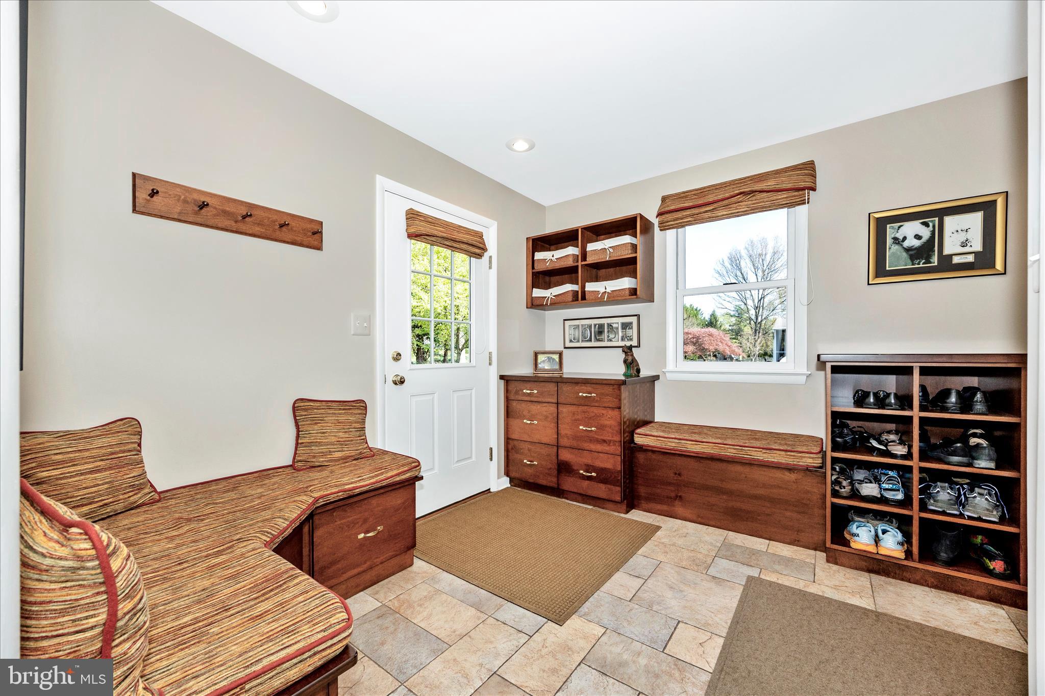 8022 FIELDSTONE DRIVE
