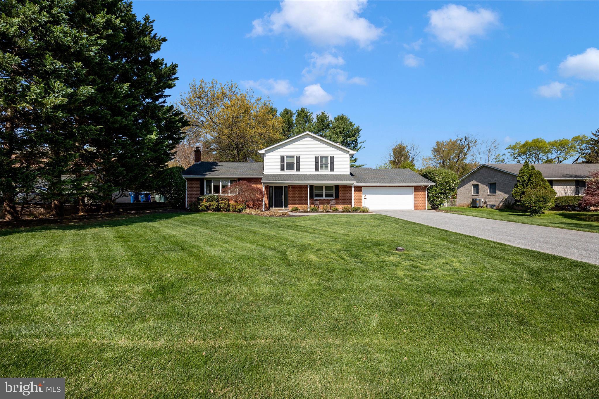 8022 FIELDSTONE DRIVE