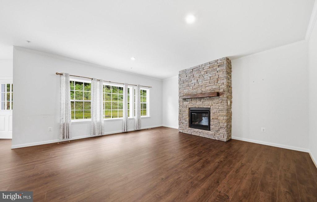 1815 COLT LANE