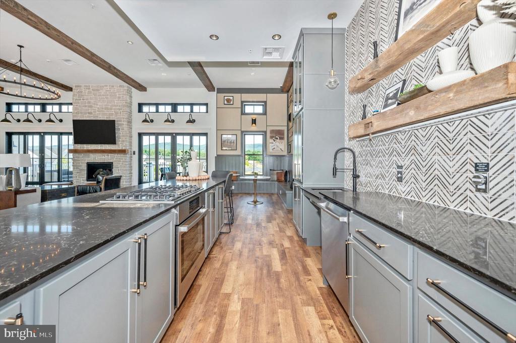 1815 COLT LANE