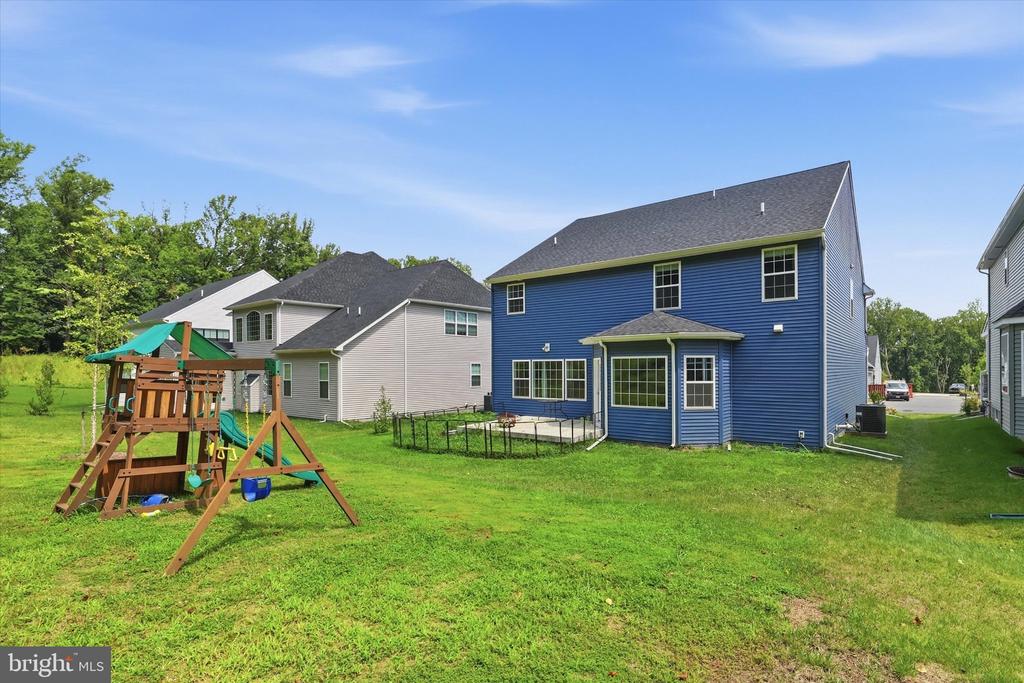1815 COLT LANE