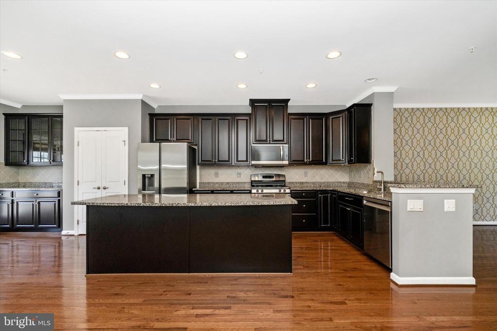 6425 WALCOTT LANE