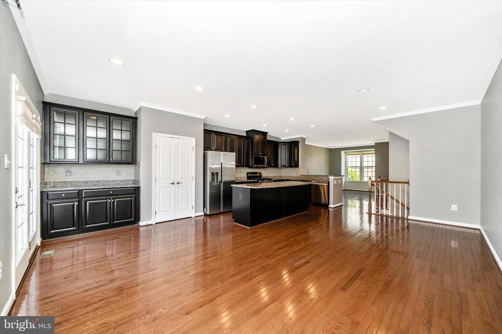 6425 WALCOTT LANE