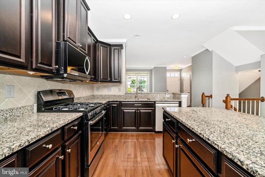 6425 WALCOTT LANE