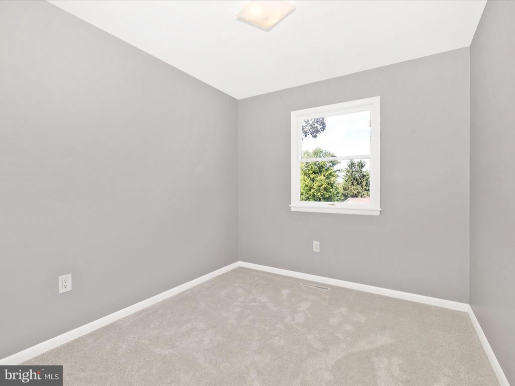 7291 BEECHTREE LANE