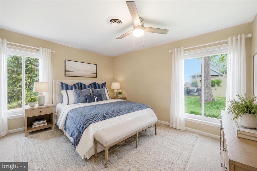 6714 MEADOWLAWN CIRCLE