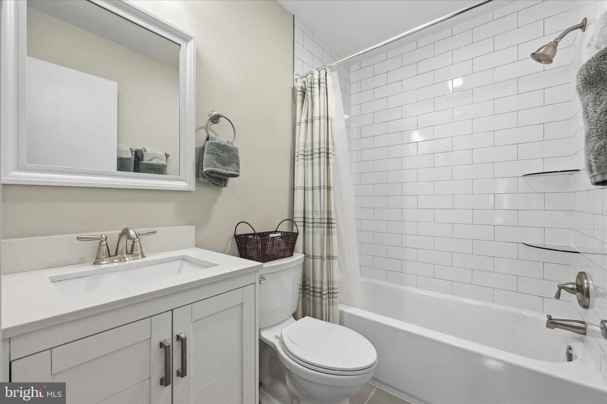 6714 MEADOWLAWN CIRCLE