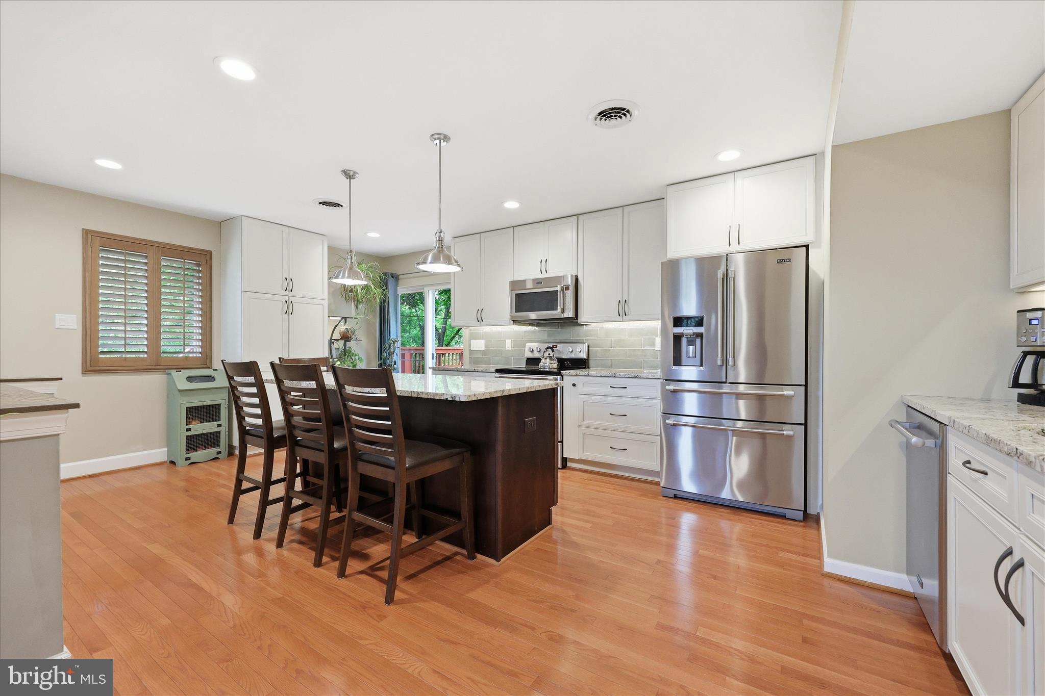 6714 MEADOWLAWN CIRCLE