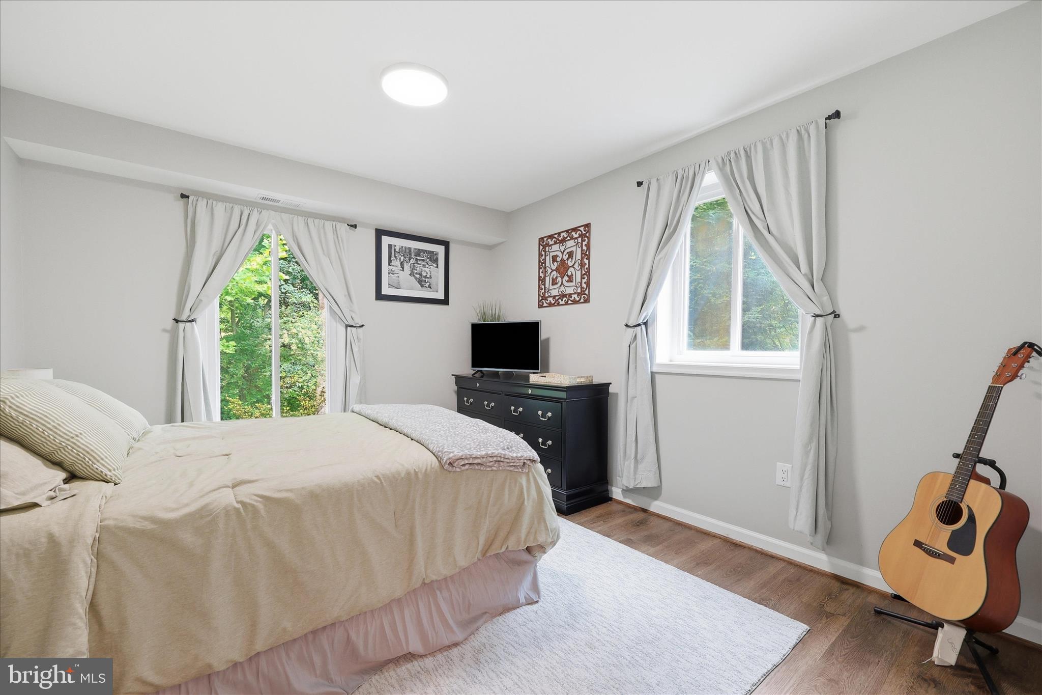 6714 MEADOWLAWN CIRCLE