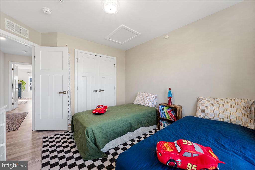 4798 HITESHOW DRIVE