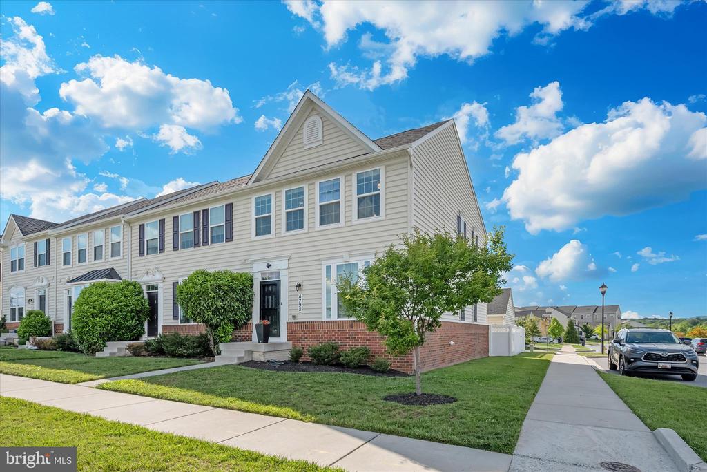 4798 HITESHOW DRIVE