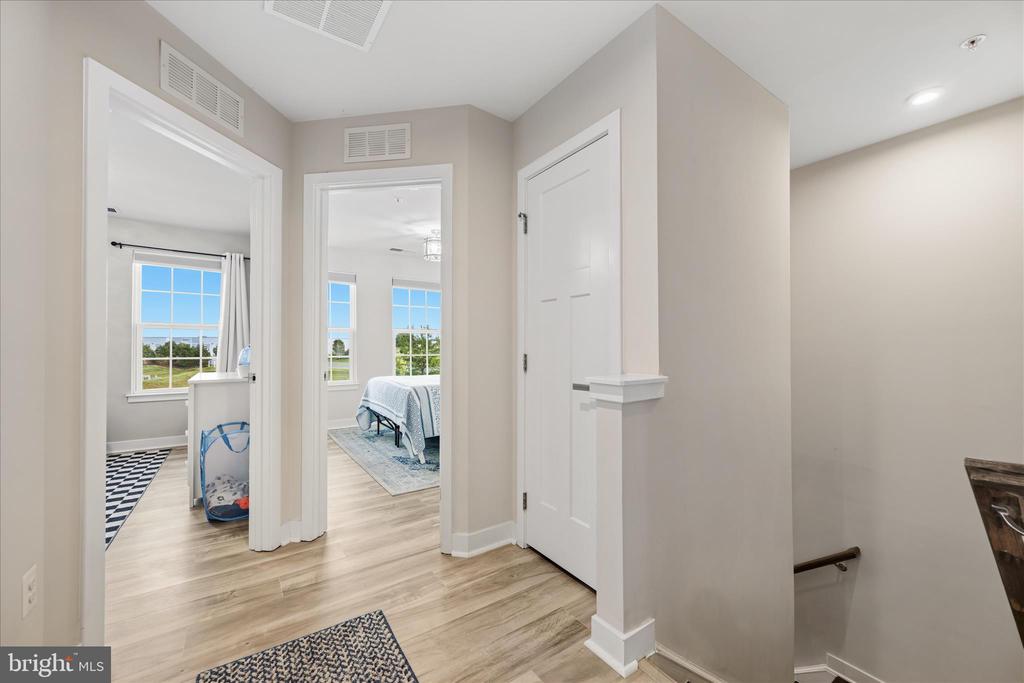 4798 HITESHOW DRIVE