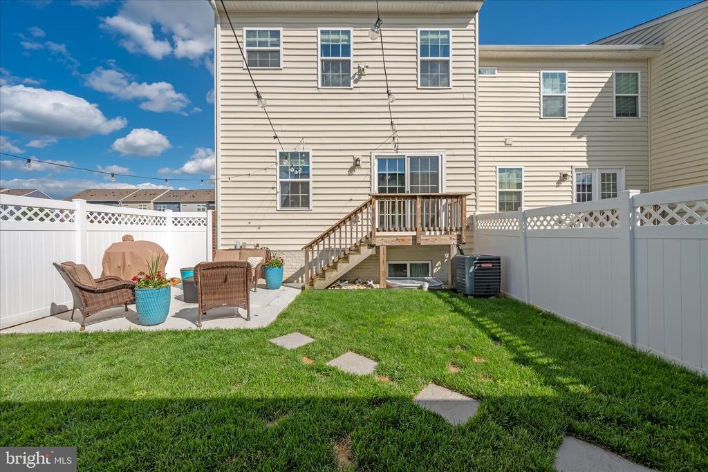 4798 HITESHOW DRIVE