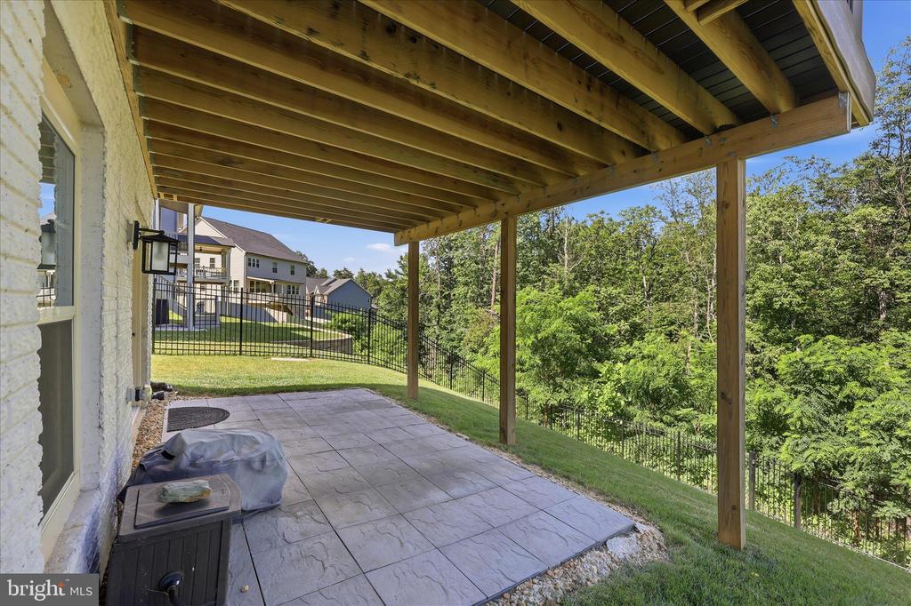 7116 STARMOUNT COURT