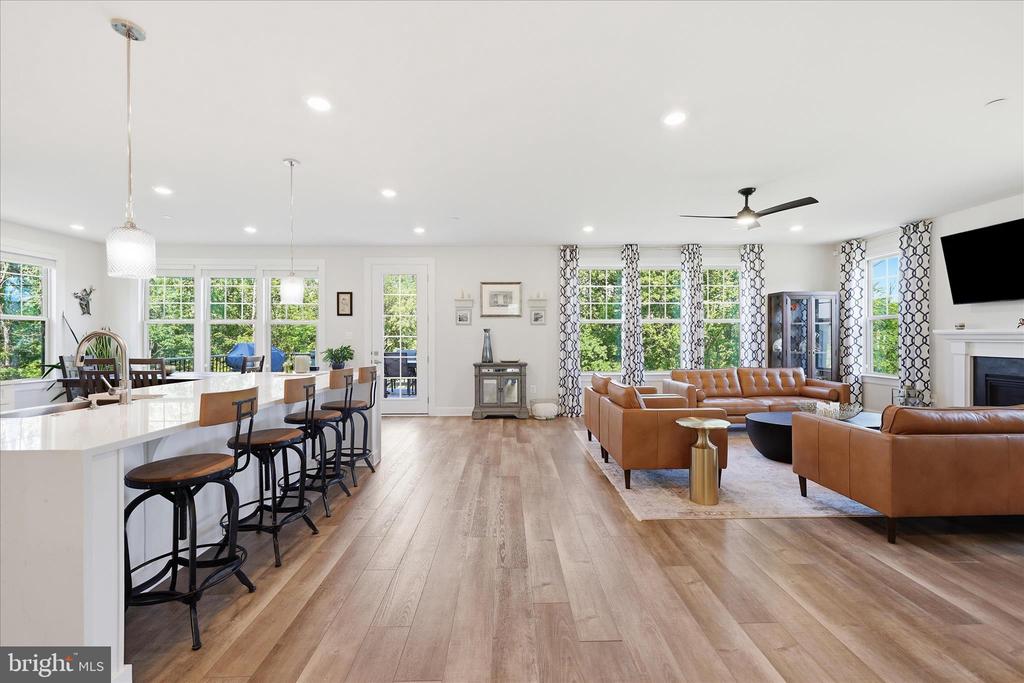 7116 STARMOUNT COURT