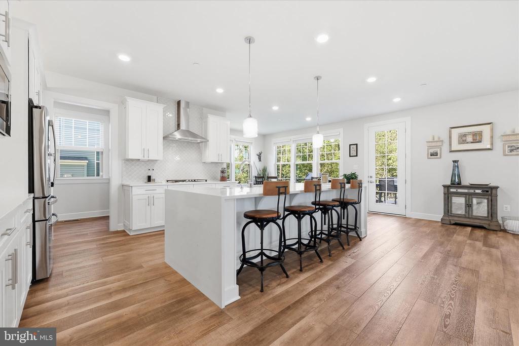 7116 STARMOUNT COURT