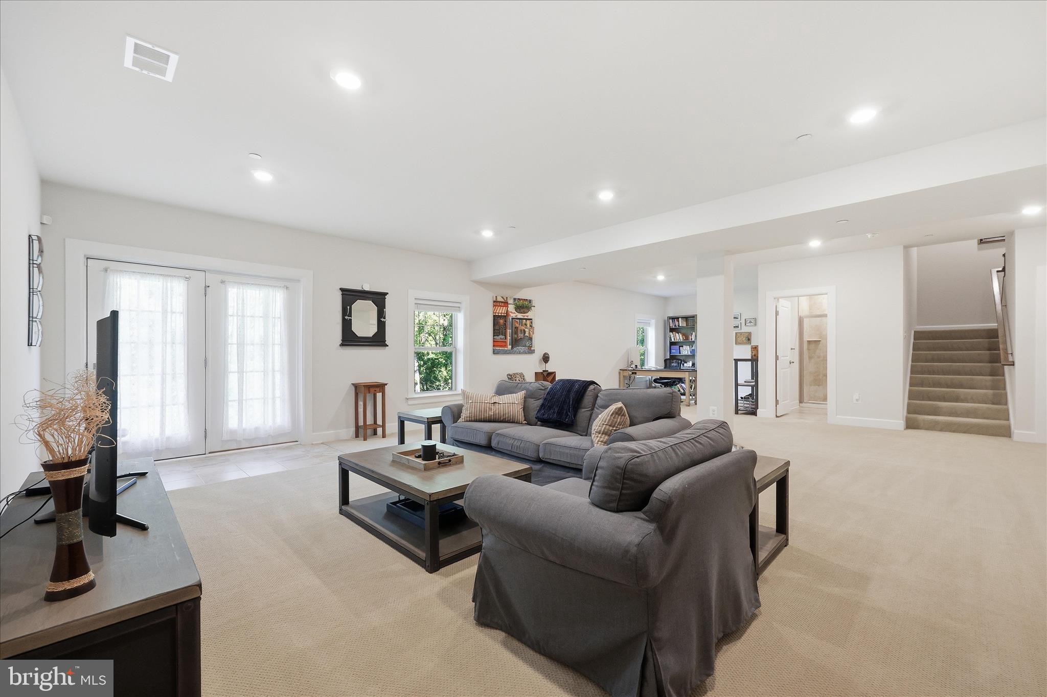 7116 STARMOUNT COURT