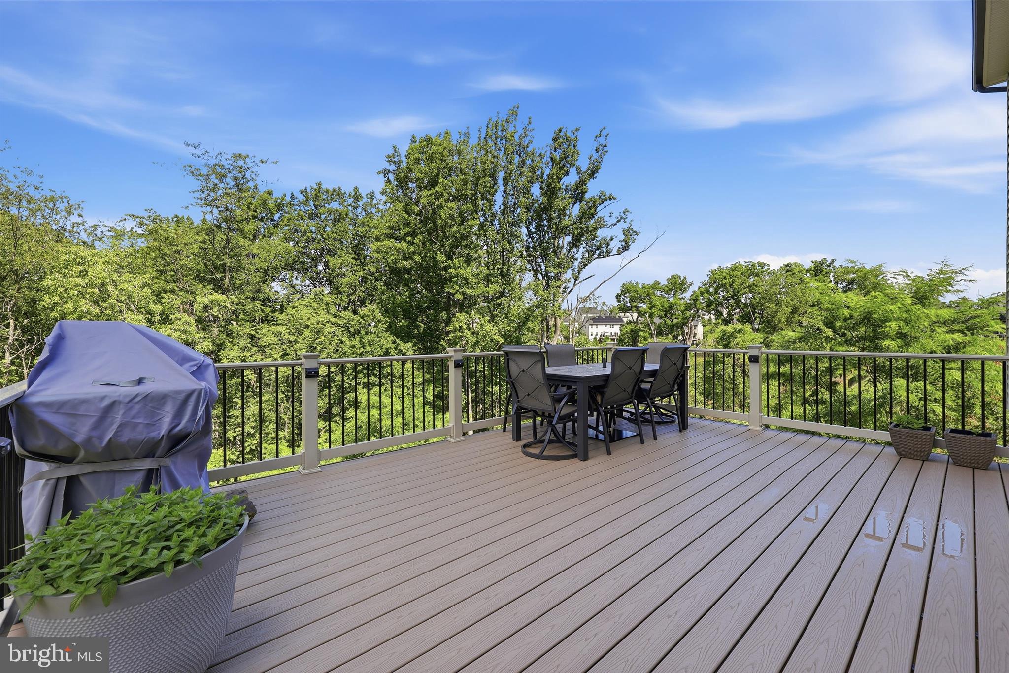 7116 STARMOUNT COURT