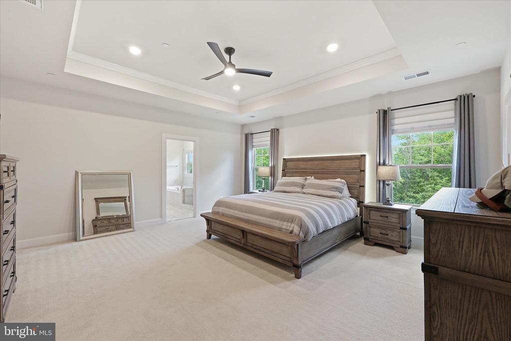 7116 STARMOUNT COURT