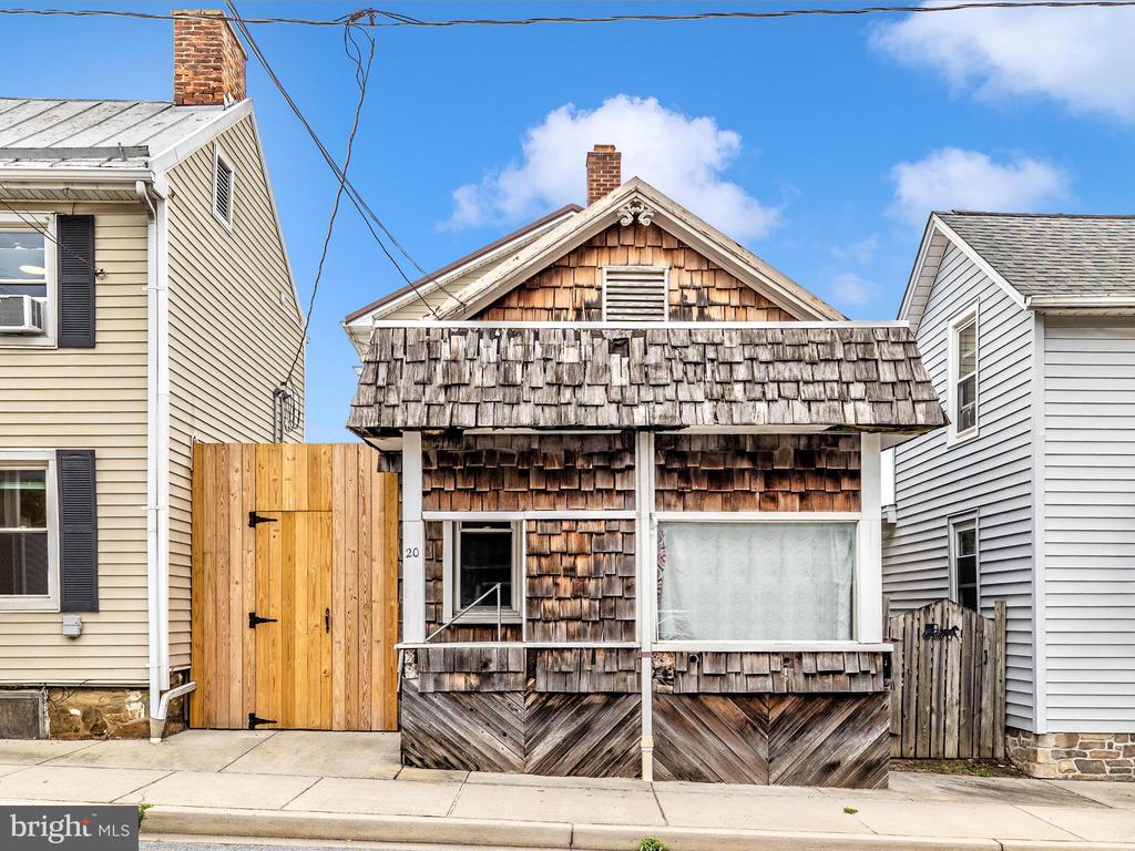 18-20 WATER STREET