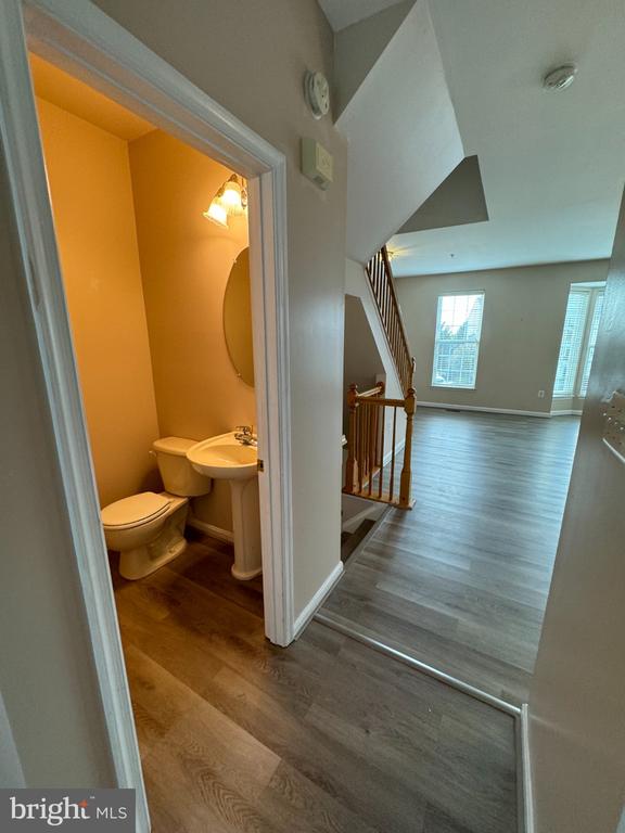 2424 WYNFIELD COURT NW