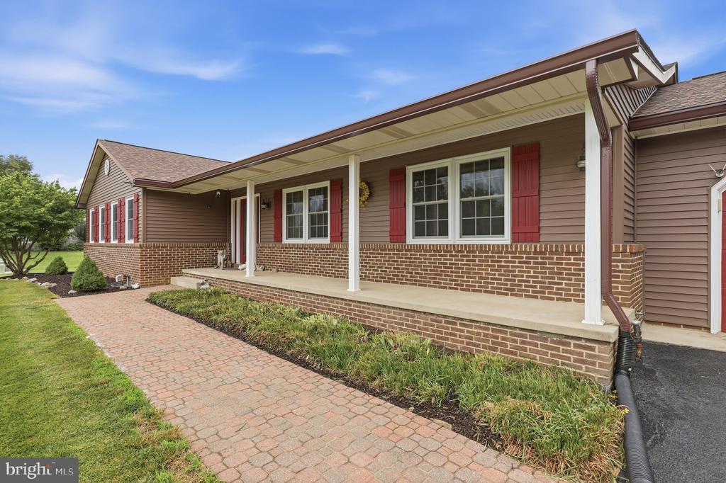 8404 GROSSNICKLE COURT