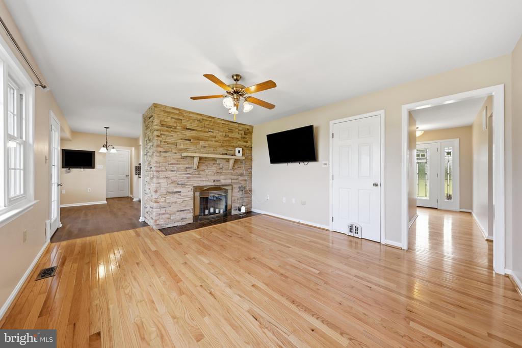 8404 GROSSNICKLE COURT