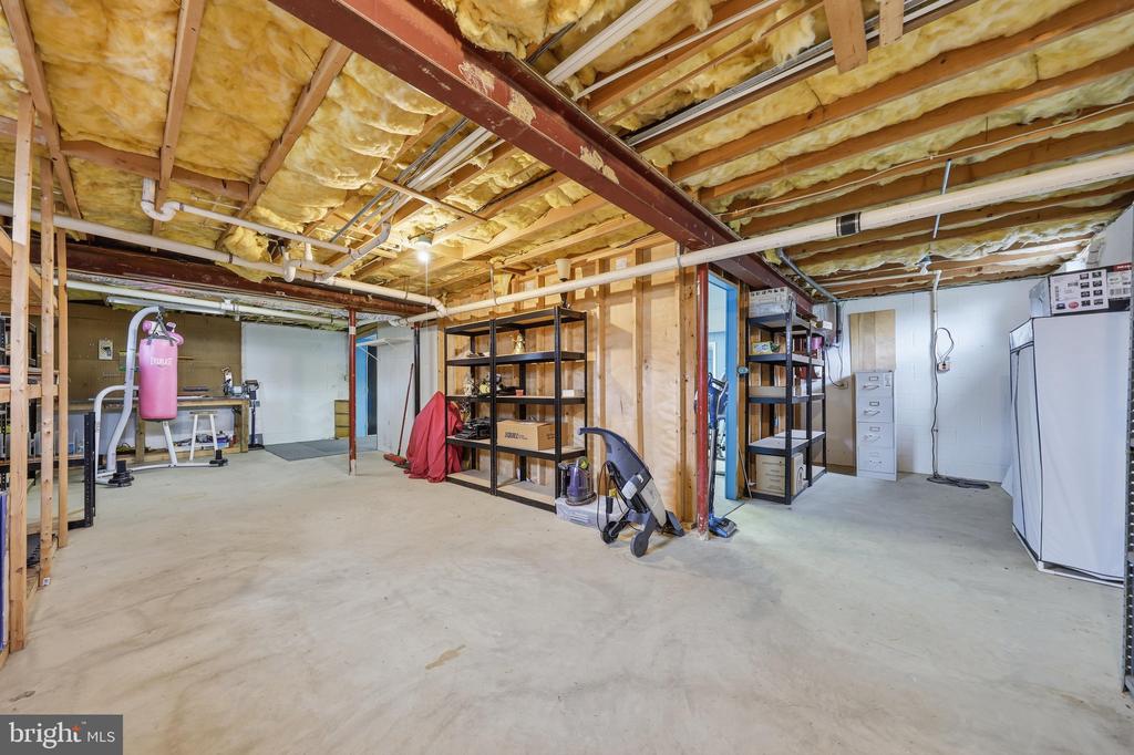 8404 GROSSNICKLE COURT