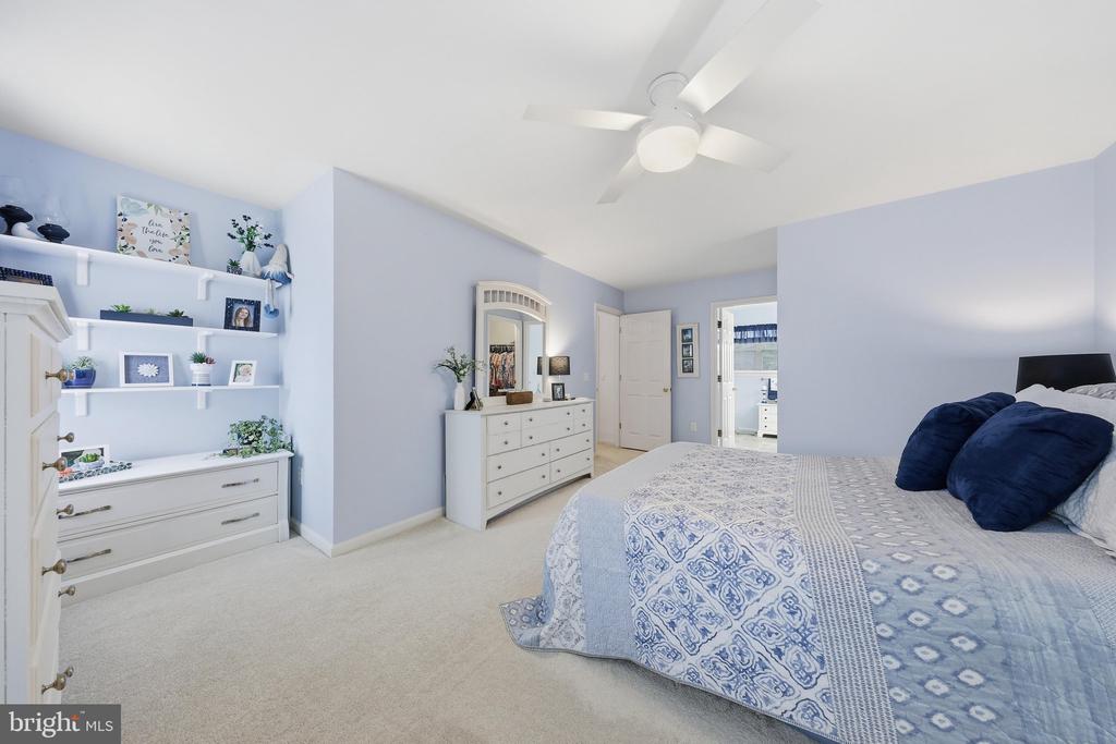 105 NEW CASTLE COURT