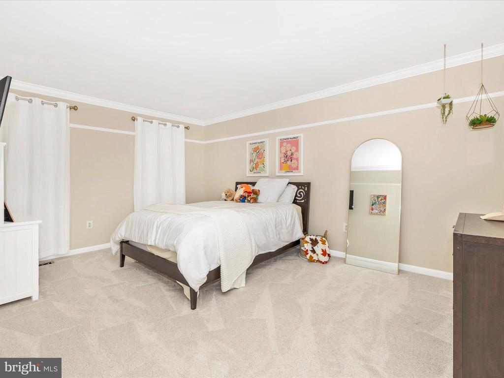 2422 COBBLESTONE WAY
