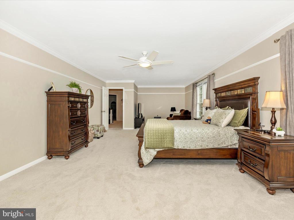 2422 COBBLESTONE WAY