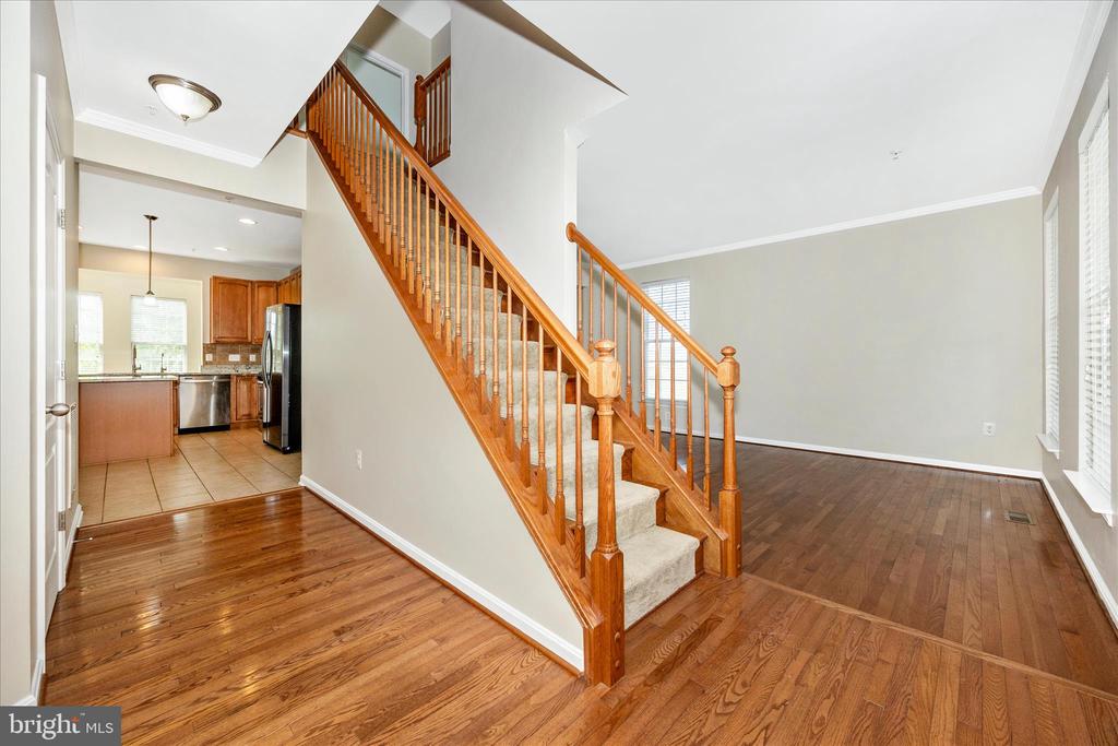 1920 MORAN DRIVE