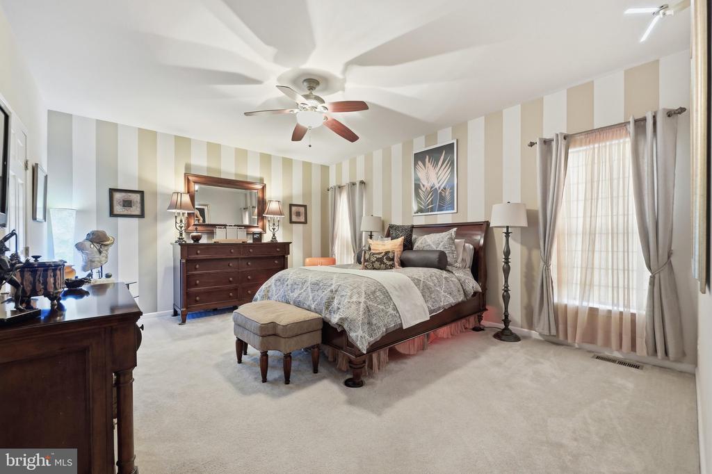 10521 EDWARDIAN LANE Unit: 142
