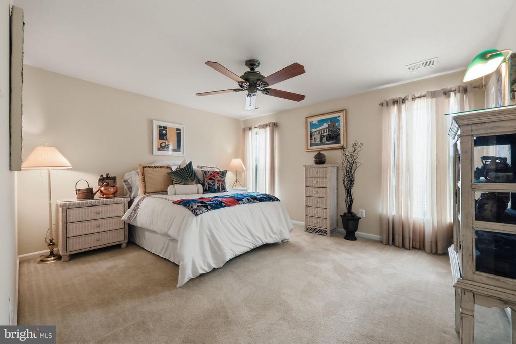 10521 EDWARDIAN LANE Unit: 142