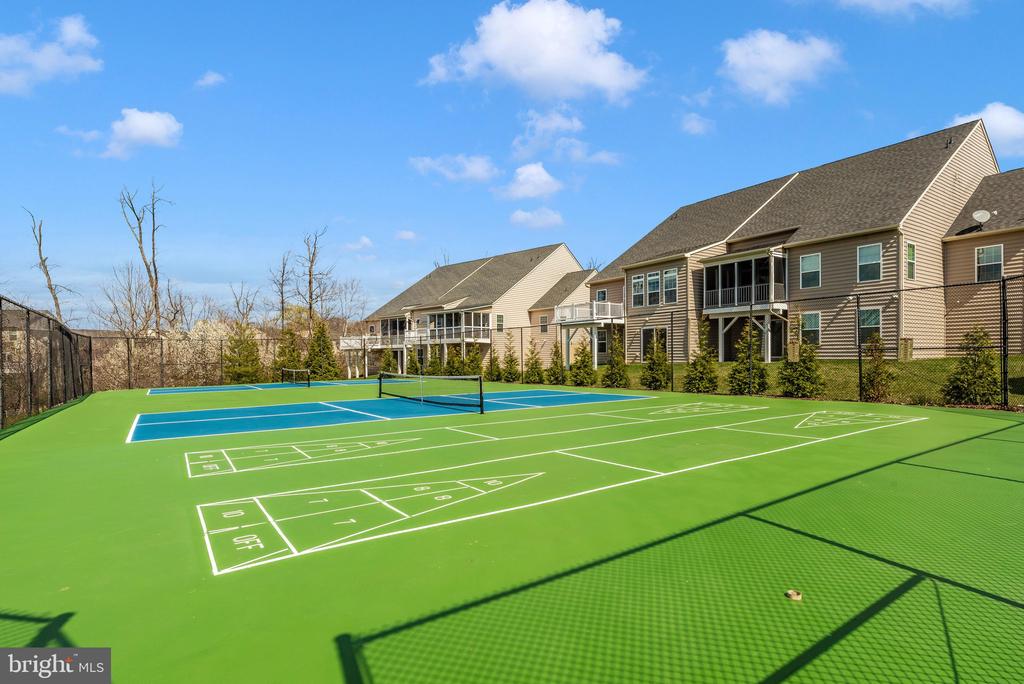 10521 EDWARDIAN LANE Unit: 142