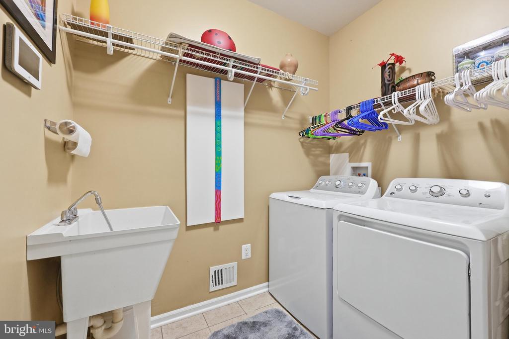 10521 EDWARDIAN LANE Unit: 142