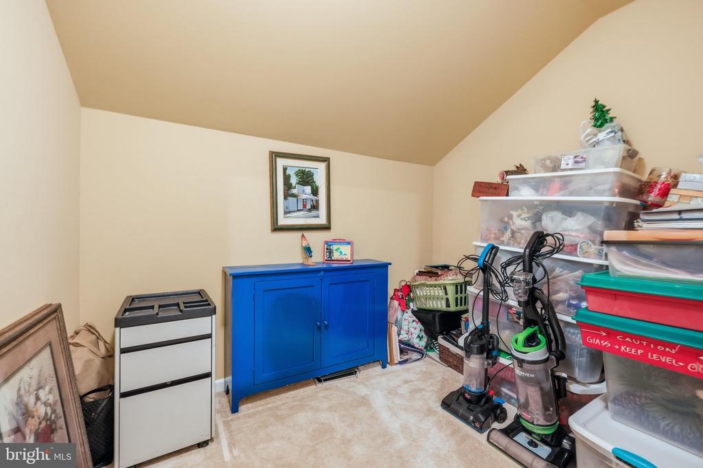 10521 EDWARDIAN LANE Unit: 142