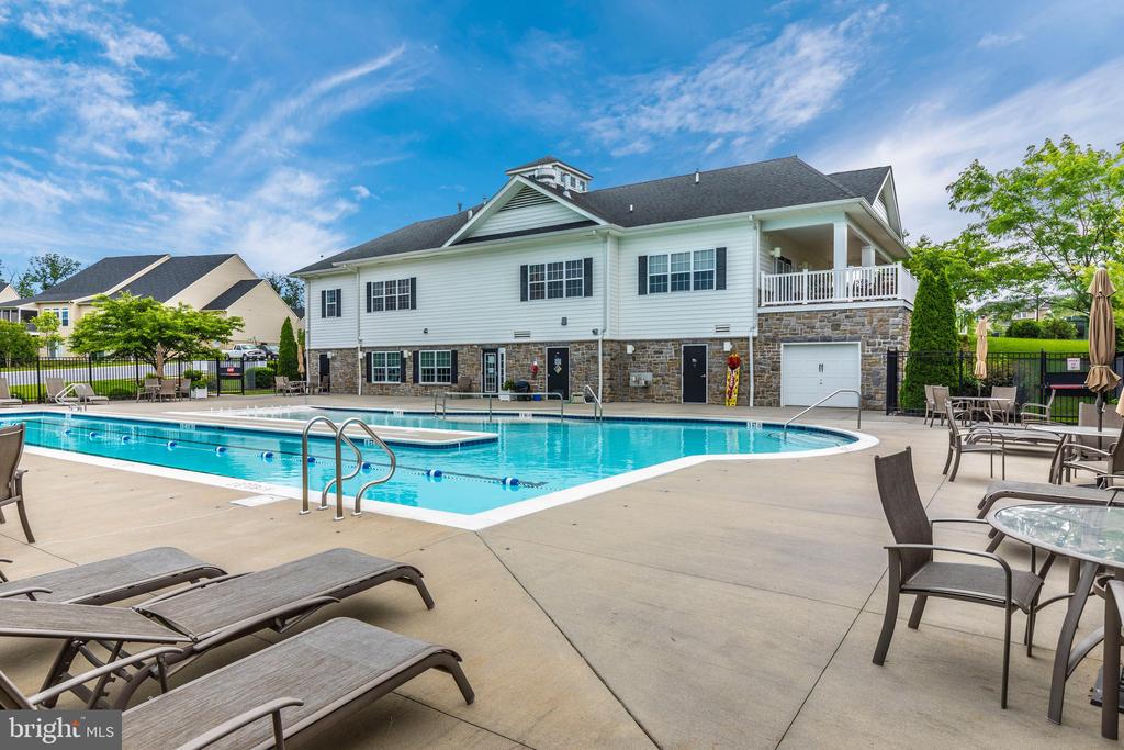 10521 EDWARDIAN LANE Unit: 142