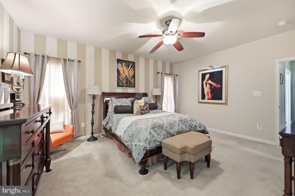 10521 EDWARDIAN LANE Unit: 142