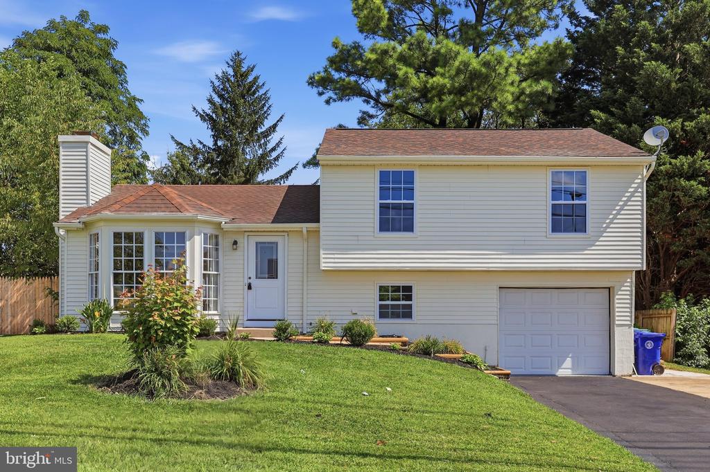 1309 BUTTERFLY LANE