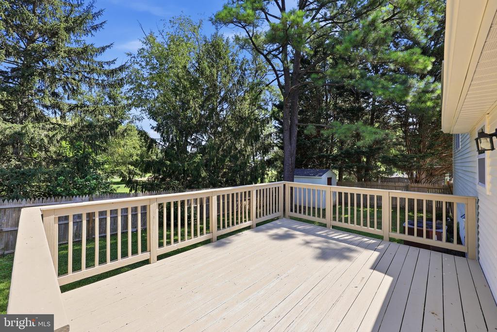 1309 BUTTERFLY LANE
