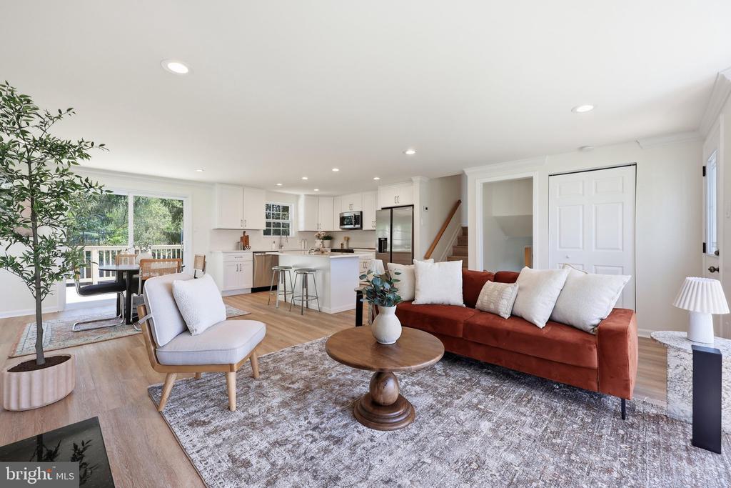 1309 BUTTERFLY LANE