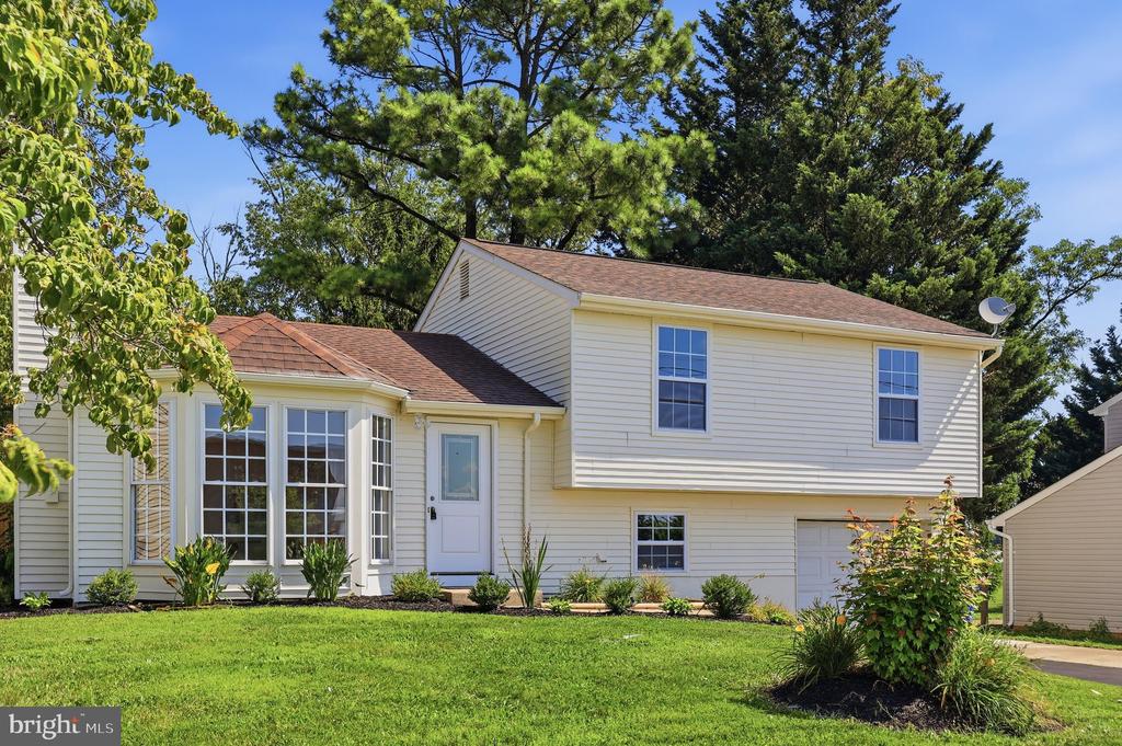 1309 BUTTERFLY LANE