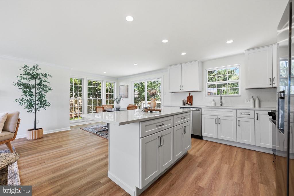1309 BUTTERFLY LANE