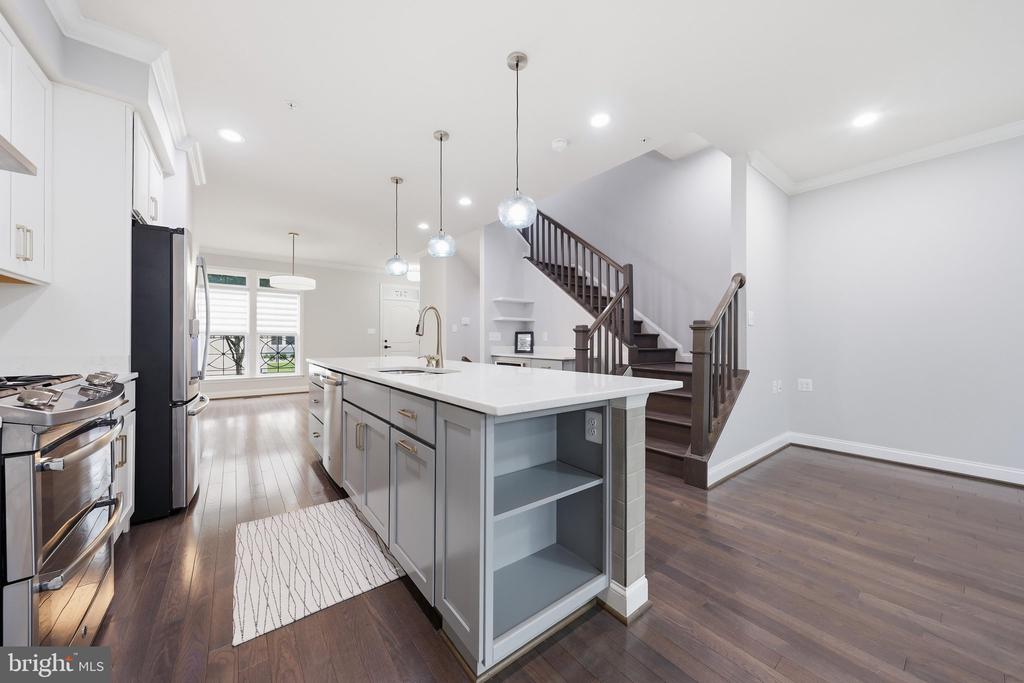747 HOLDEN ROAD