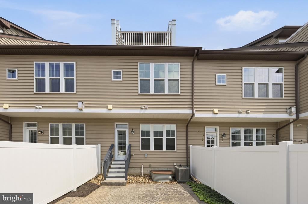 747 HOLDEN ROAD