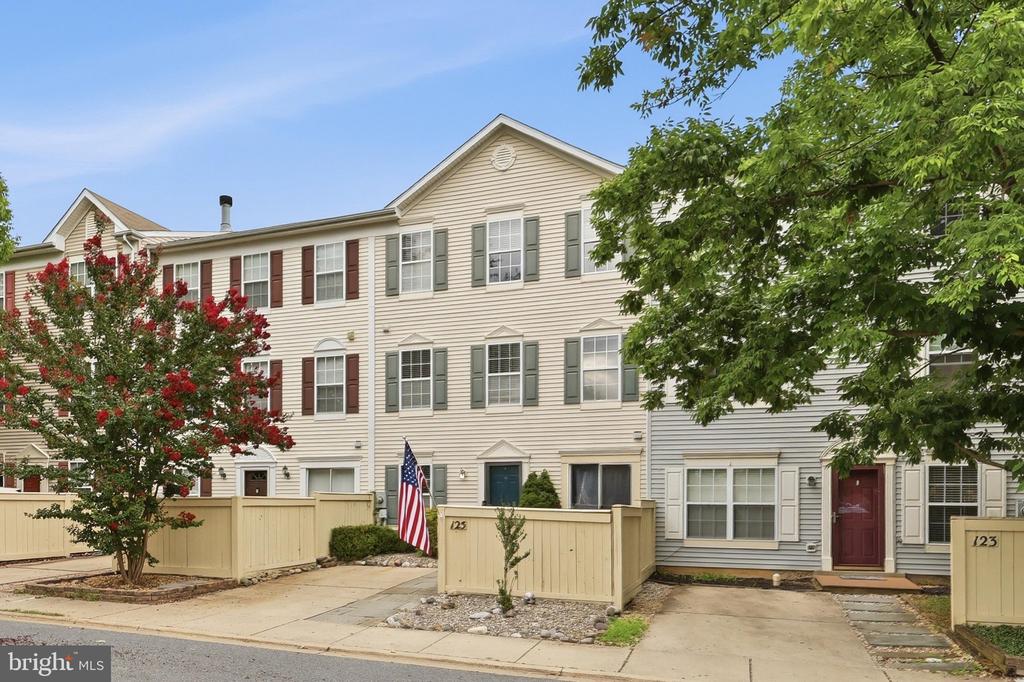 125 HEATHFIELD DRIVE