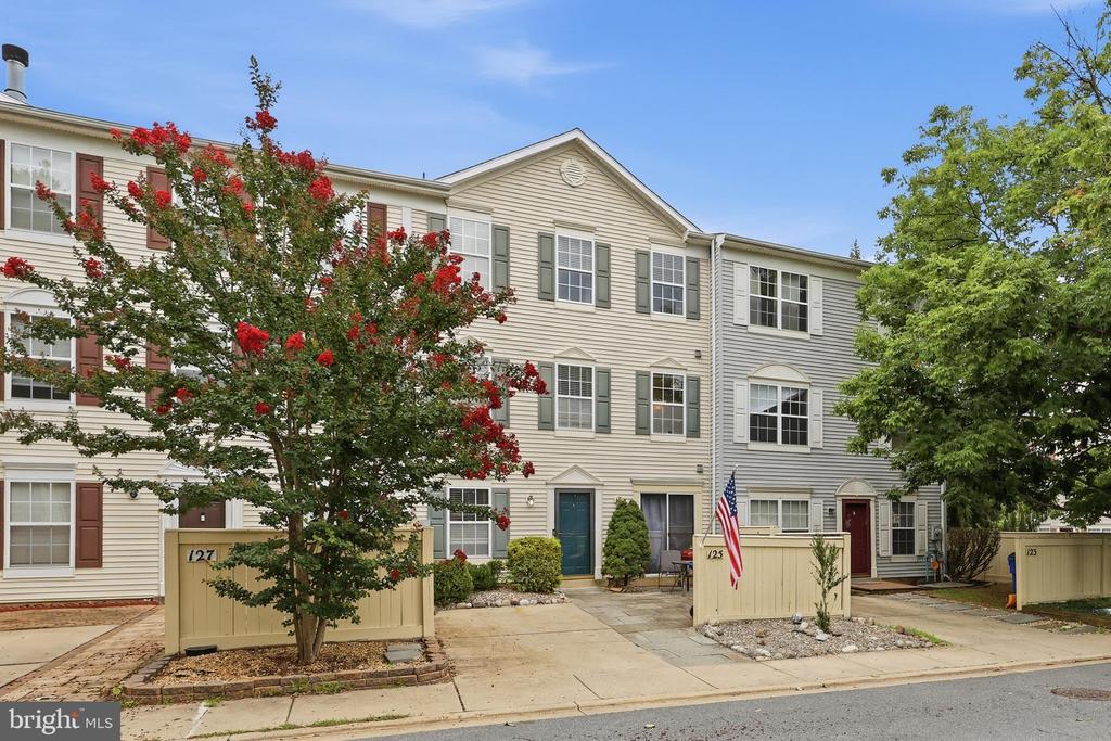 125 HEATHFIELD DRIVE