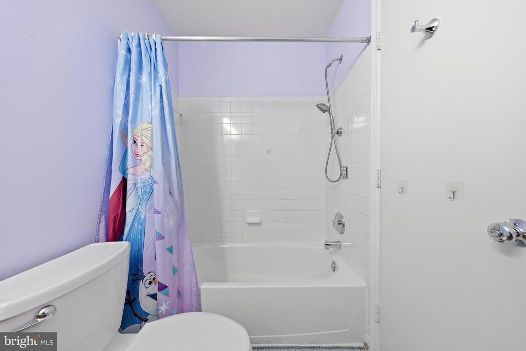 125 HEATHFIELD DRIVE